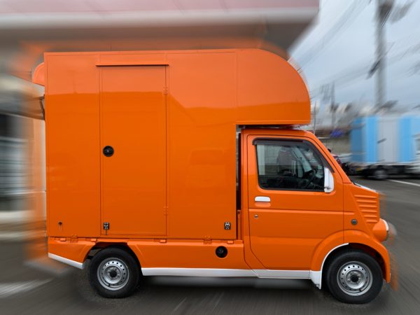 キッチンカー K660 側面